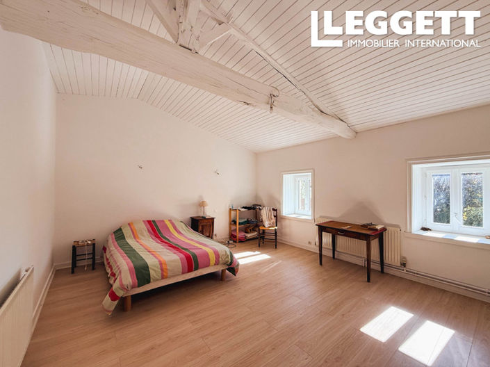 Image No.4-5 Bed House for sale