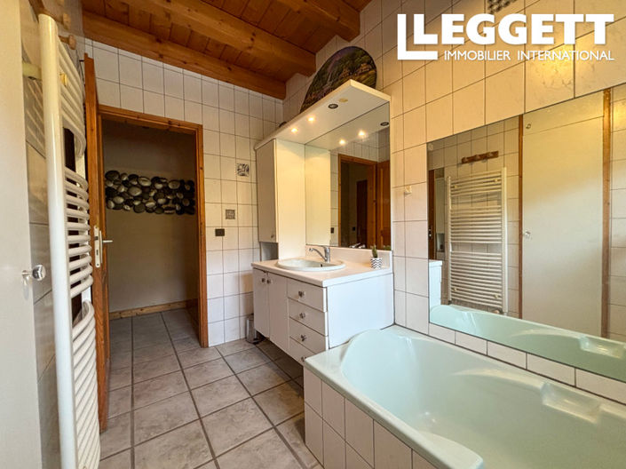 Image No.7-4 Bed House for sale