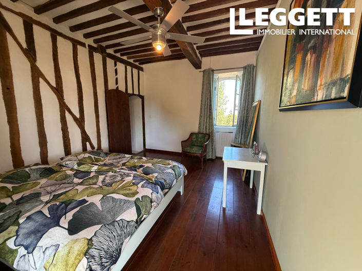 Image No.6-4 Bed House for sale