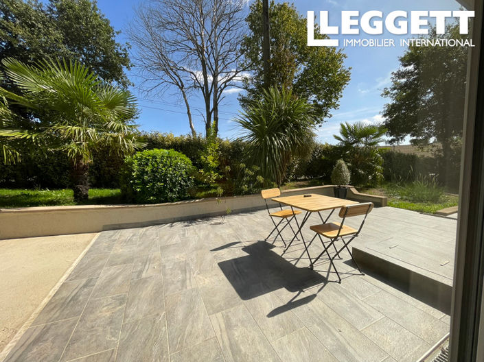 Image No.8-5 Bed House for sale