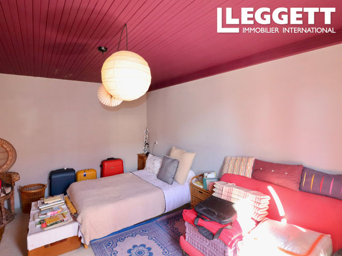 Image No.8-2 Bed House for sale