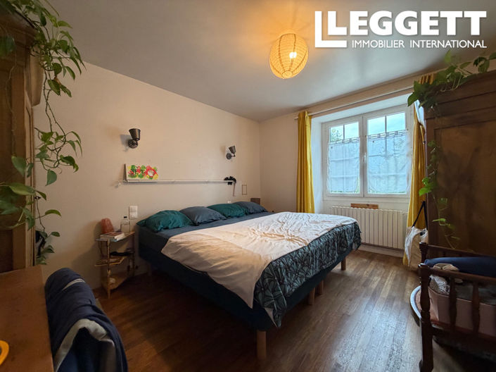 Image No.7-5 Bed House for sale