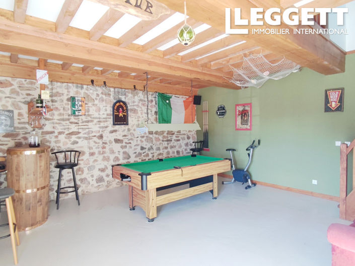 Image No.6-6 Bed House for sale