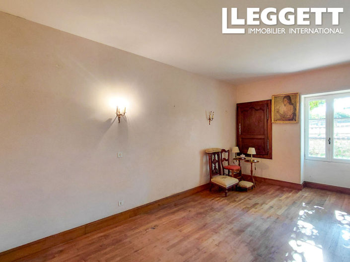 Image No.7-5 Bed House for sale