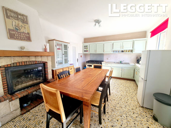 Image No.2-4 Bed House for sale
