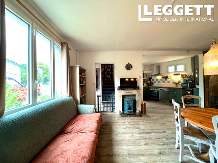 Image No.8-3 Bed House for sale