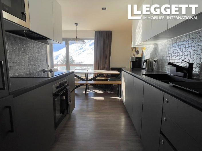 Image No.8-3 Bed Apartment for sale