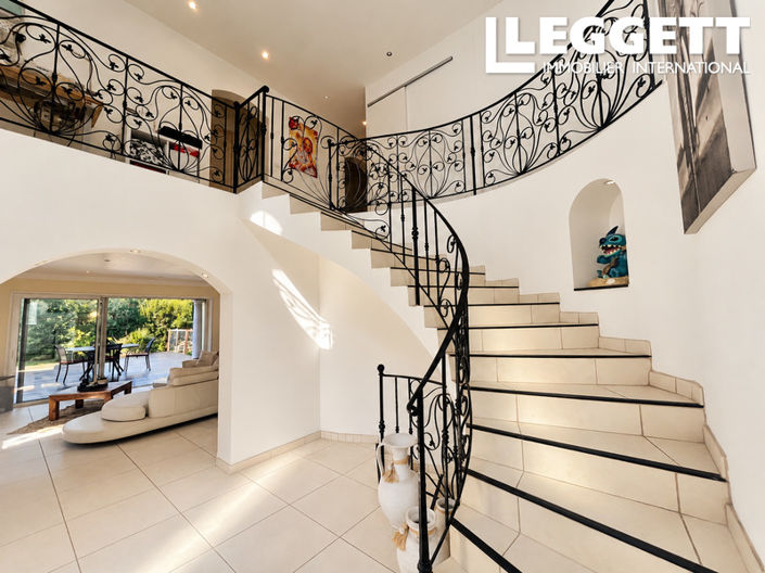 Image No.3-4 Bed House for sale