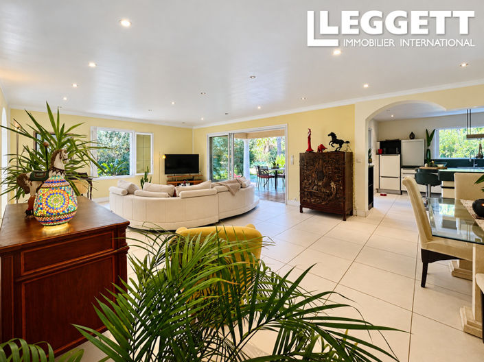 Image No.4-4 Bed House for sale