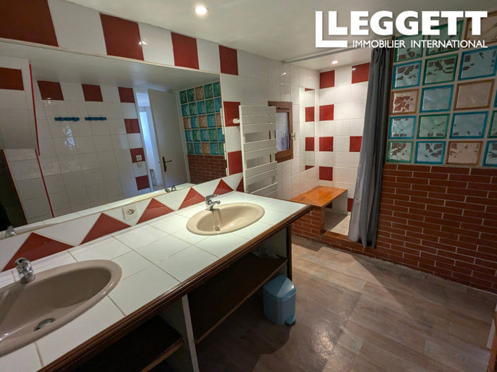 Image No.9-3 Bed House for sale