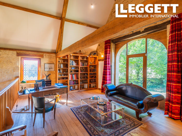 Image No.6-5 Bed House for sale