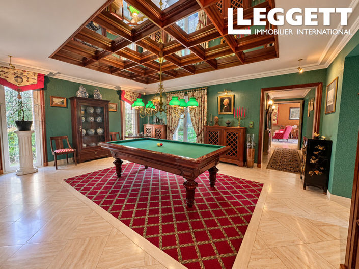 Image No.5-6 Bed House for sale