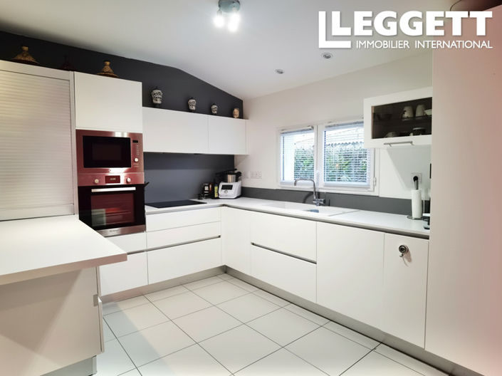 Image No.3-2 Bed House for sale