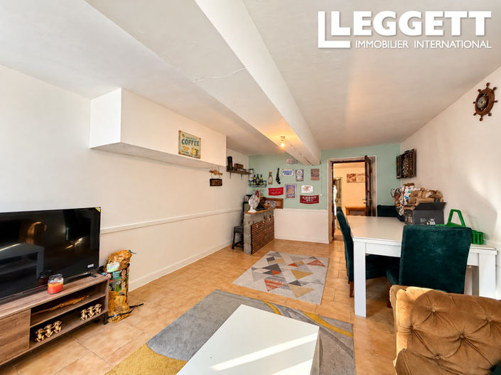 Image No.4-2 Bed House for sale