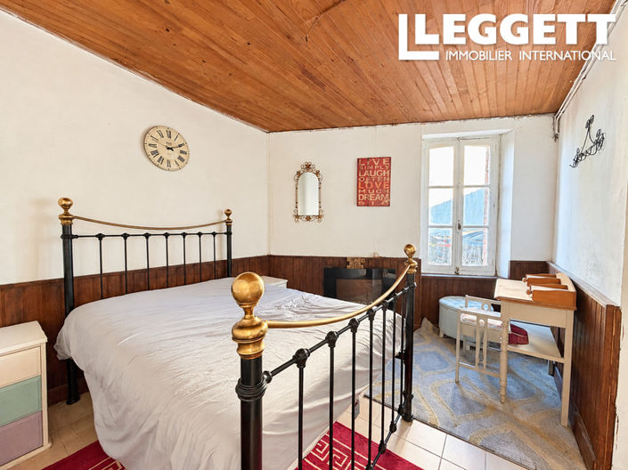 Image No.6-2 Bed House for sale