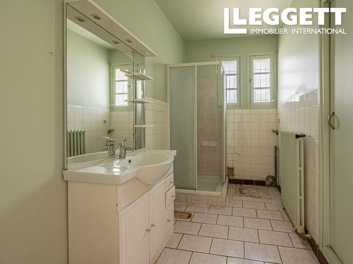Image No.8-2 Bed House for sale
