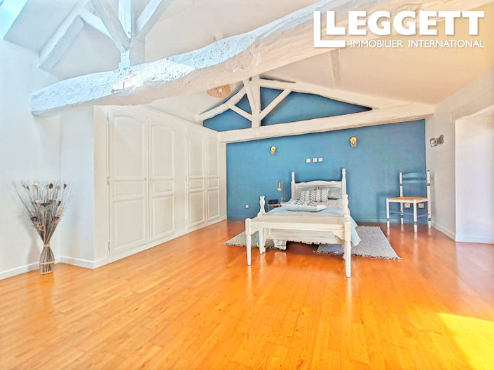Image No.8-4 Bed House for sale