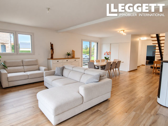 Image No.3-4 Bed House for sale