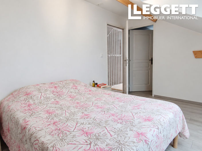 Image No.9-4 Bed House for sale