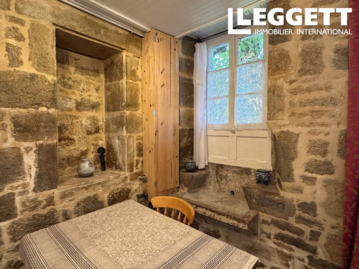 Image No.8-4 Bed House for sale