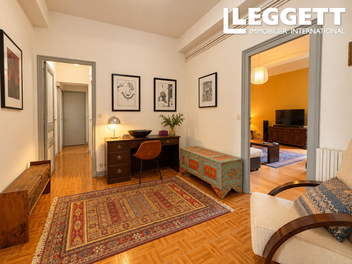 Image No.10-3 Bed Apartment for sale