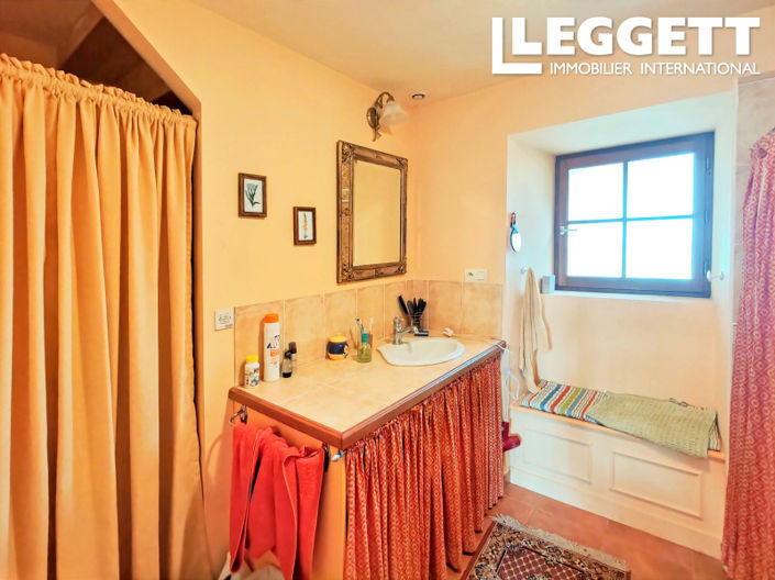 Image No.9-1 Bed House for sale