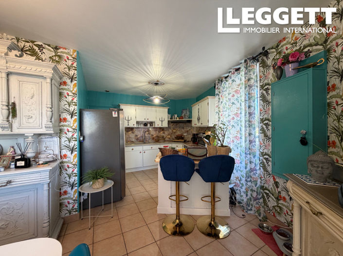 Image No.9-8 Bed House for sale