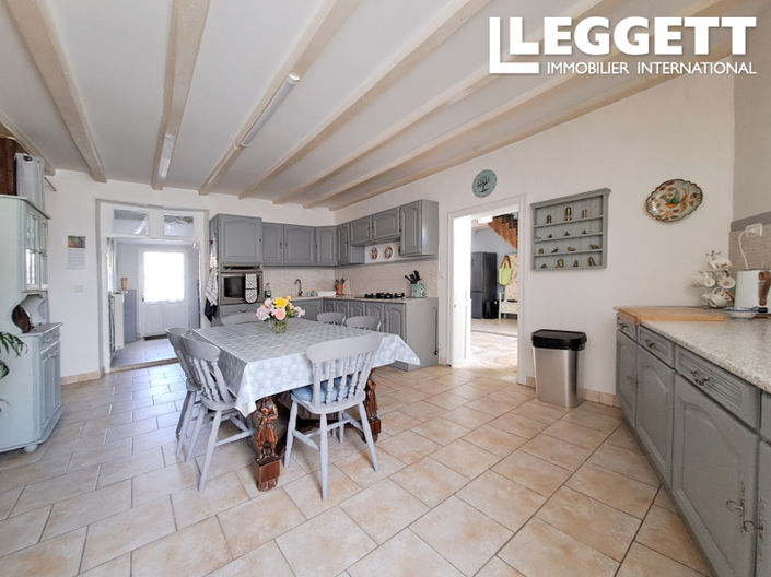 Image No.3-4 Bed House for sale