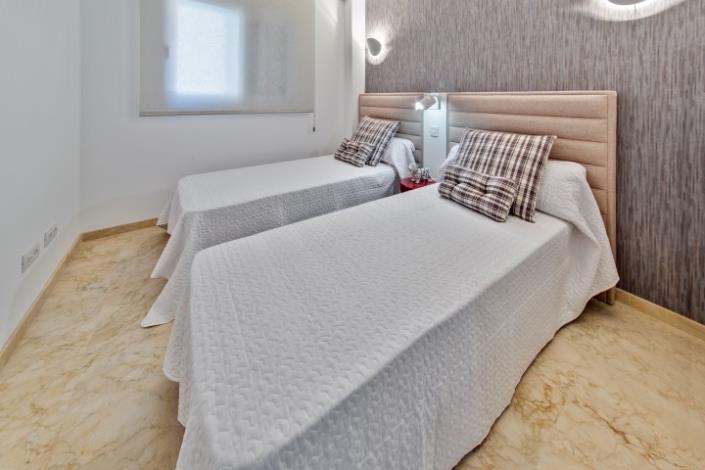 Image No.12-3 Bed Apartment for sale