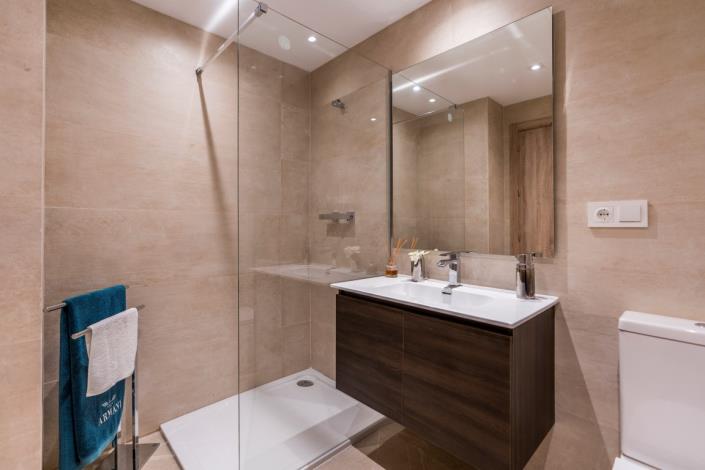 Image No.16-2 Bed Apartment for sale