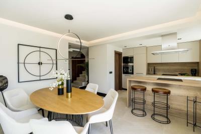 B4_Marbella_Lake_apartments_Nueva-Andalucia_salon_Jul-22