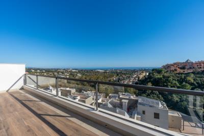 A6_Marbella_Lake_apartments_Nueva-Andalucia_terrace_Feb-2024_penthouse-11-8