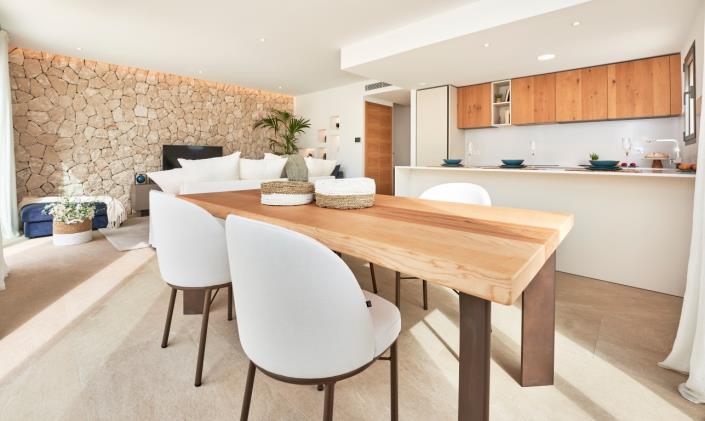 Image No.14-3 Bed Townhouse for sale