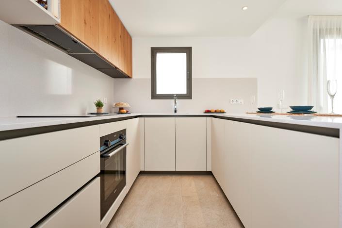 Image No.17-3 Bed Townhouse for sale