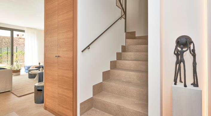 Image No.18-3 Bed Townhouse for sale