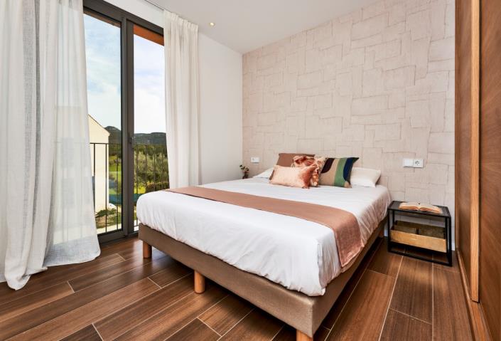 Image No.21-3 Bed Townhouse for sale