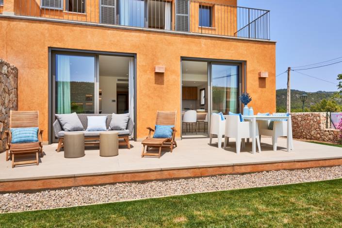 Image No.8-3 Bed Townhouse for sale