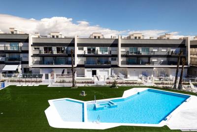 A3-1_Amara_Gran-Alacant_pool_May-2025