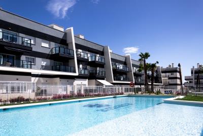 A3-2_Amara_Gran-Alacant_pool_May-2025