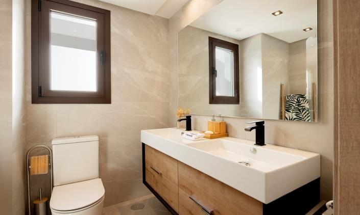 Image No.25-3 Bed Townhouse for sale