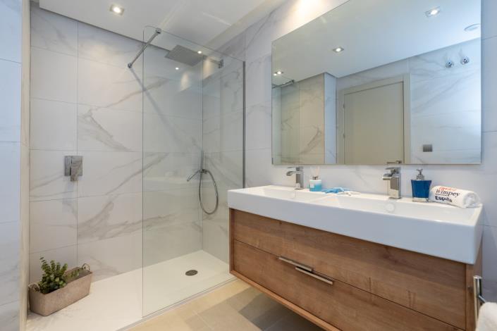 Image No.18-2 Bed Apartment for sale