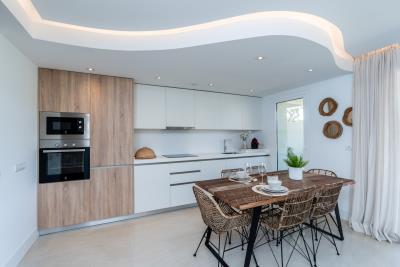 B5-1-Emerald-Greens-apartments-B6_6-San-Roque-Kitchen_Abril-2025