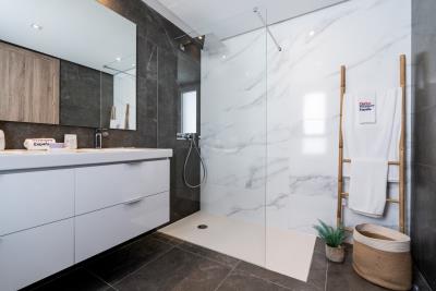 B9-1-Emerald-Greens-San-Roque-B6_6-bathroom-Abril-2025