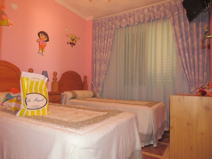 Image No.10-5 Bed Villa for sale