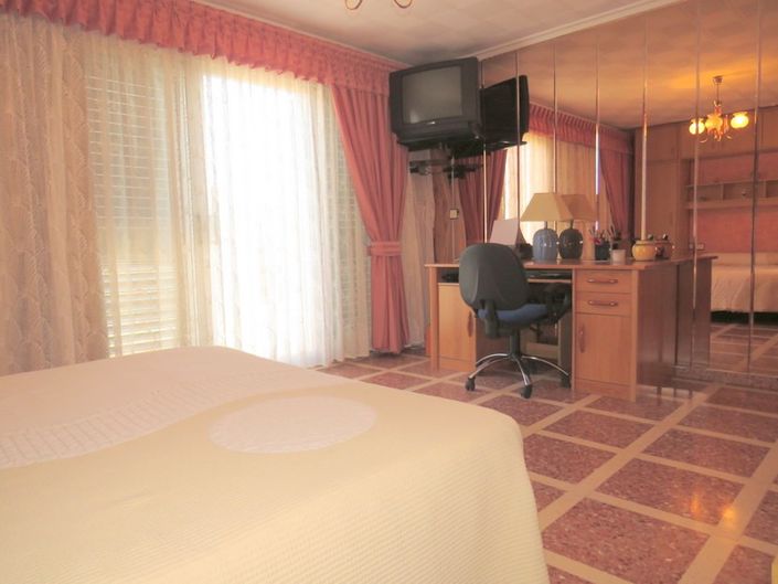 Image No.16-5 Bed Villa for sale