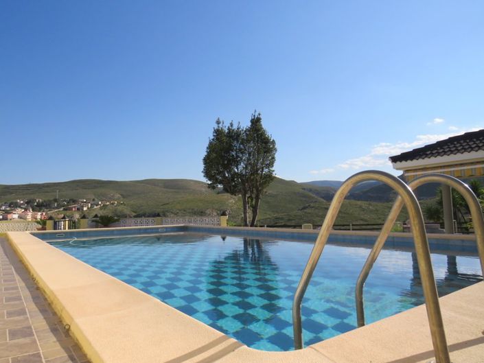 Image No.2-5 Bed Villa for sale