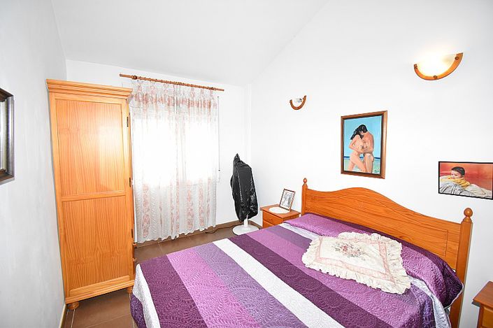 Image No.11-5 Bed Townhouse for sale