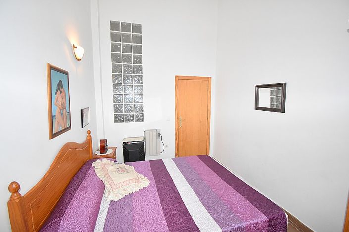 Image No.13-5 Bed Townhouse for sale