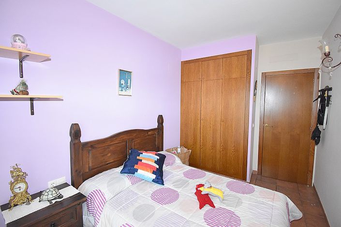 Image No.16-5 Bed Townhouse for sale