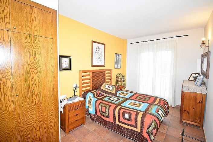 Image No.19-5 Bed Townhouse for sale